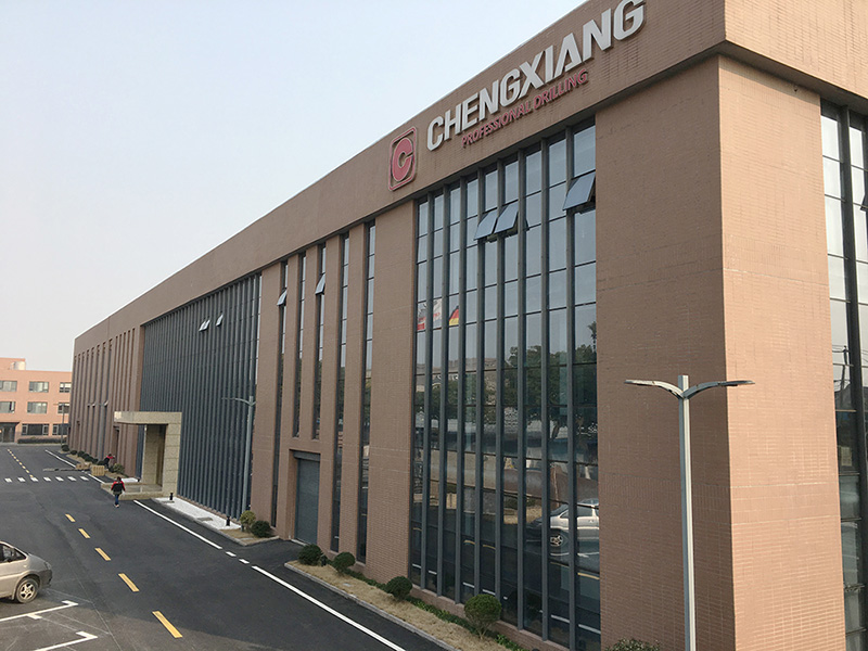 1541408159610448.jpg 02_65656555.jpg